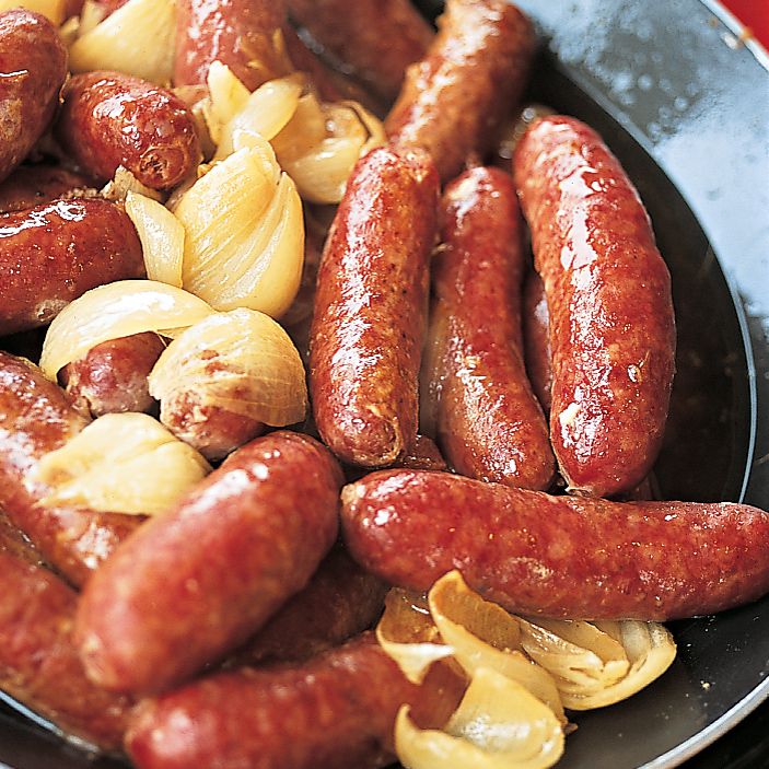 Golden Sausages and Shallots in White Wine 