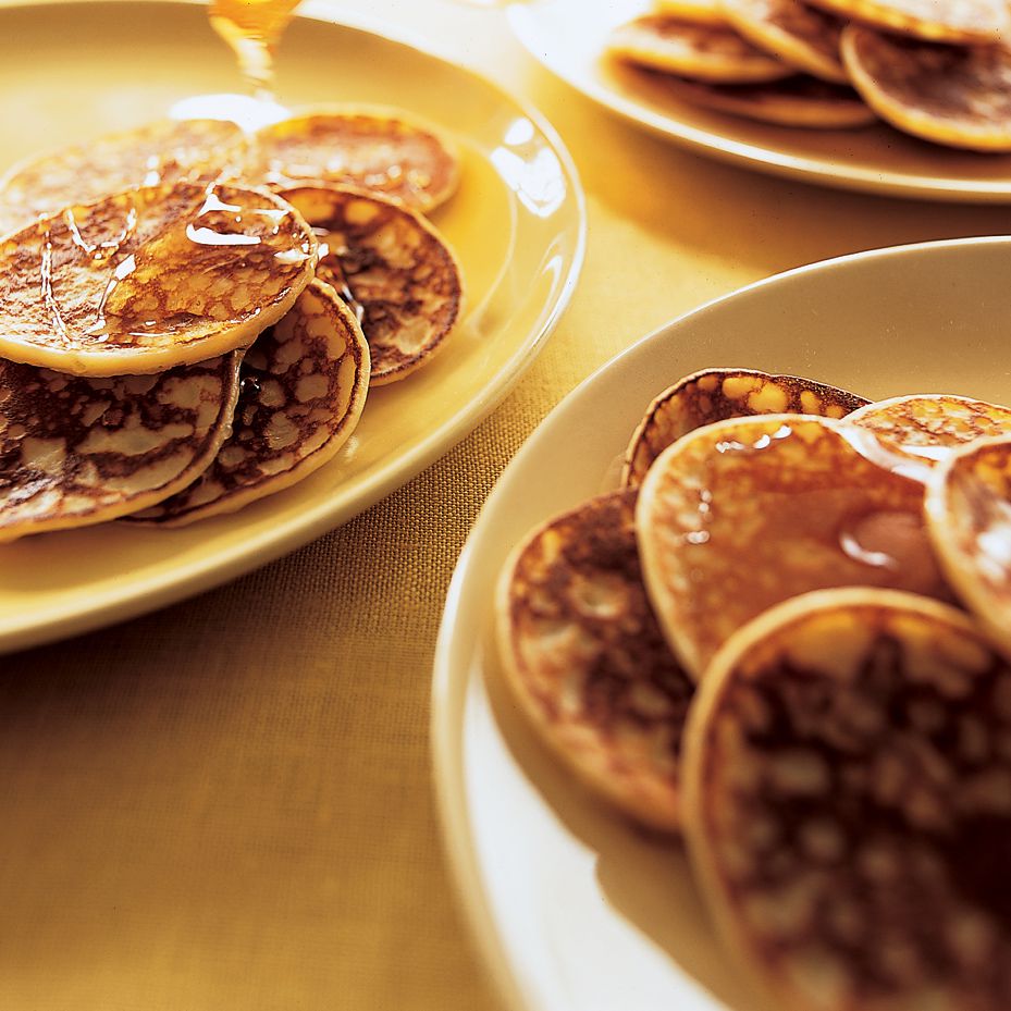 Lemon-Ricotta Pancakes Drizzled with Honey 