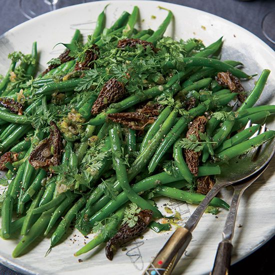 Saut&eacute;ed Haricots Verts and Morels with Scallions