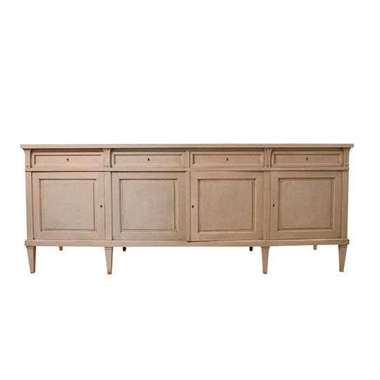 Nathan Turner's Holiday Style: Sideboard