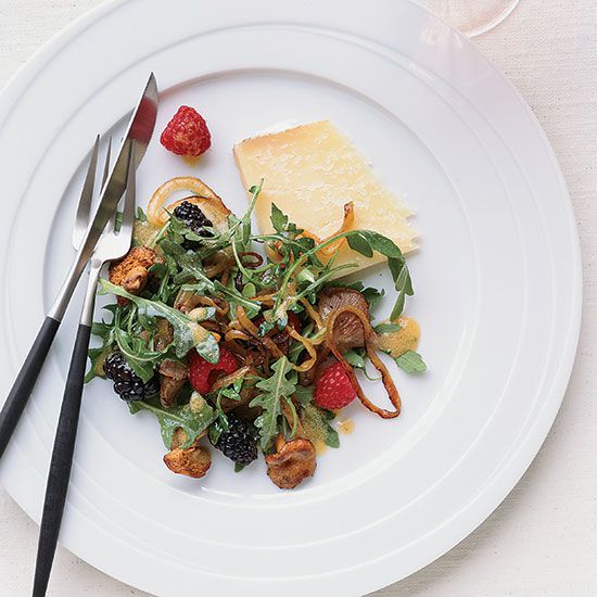 Warm Chanterelle-and-Berry Salad with Cheddar