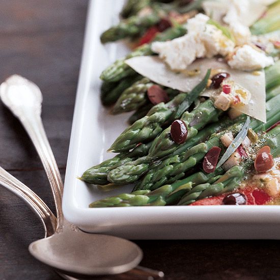 Asparagus Salad with Roasted Peppers and Goat Cheese