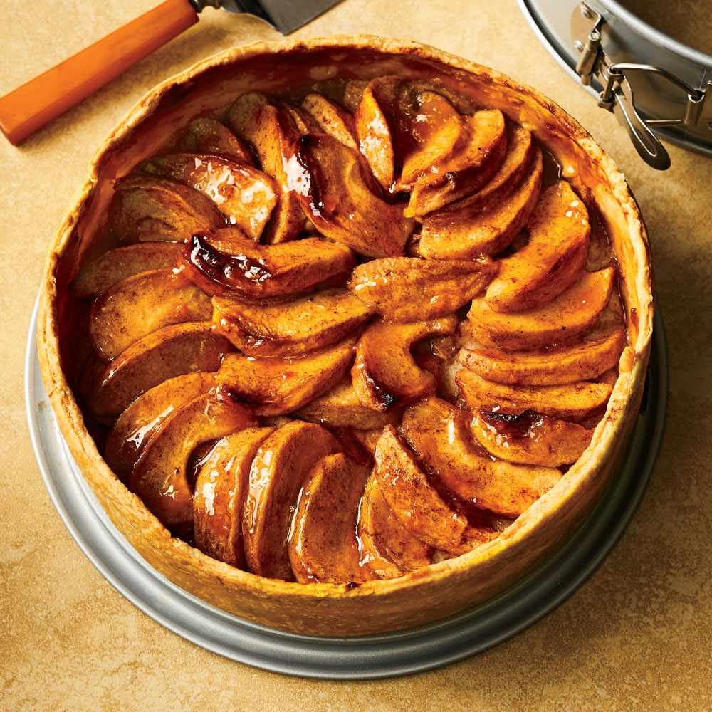 Deep-Dish All-American Cinnamon Apple Pie 