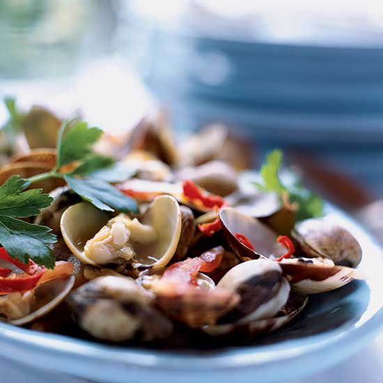 Spicy Clams with Tomatoes