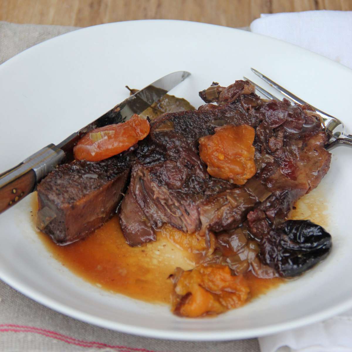 Wine and Dried Fruit Short Ribs 