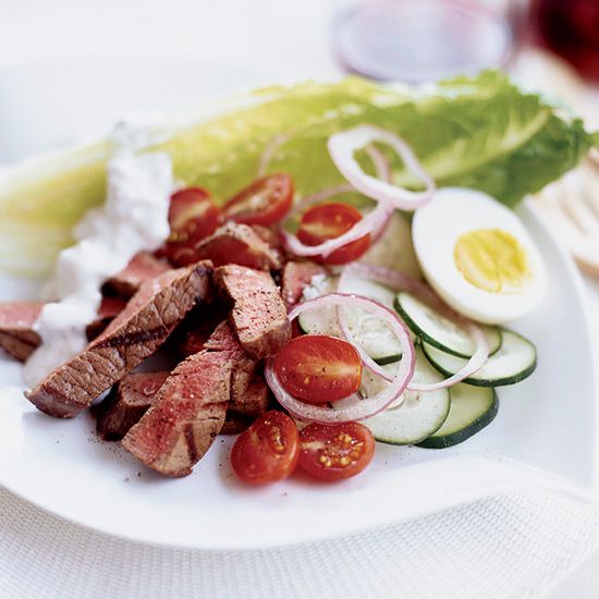 Spicy Steak Salad with Blue Cheese Dressing