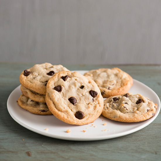 Chewy Peanut Butter Cookies with Chocolate Chips