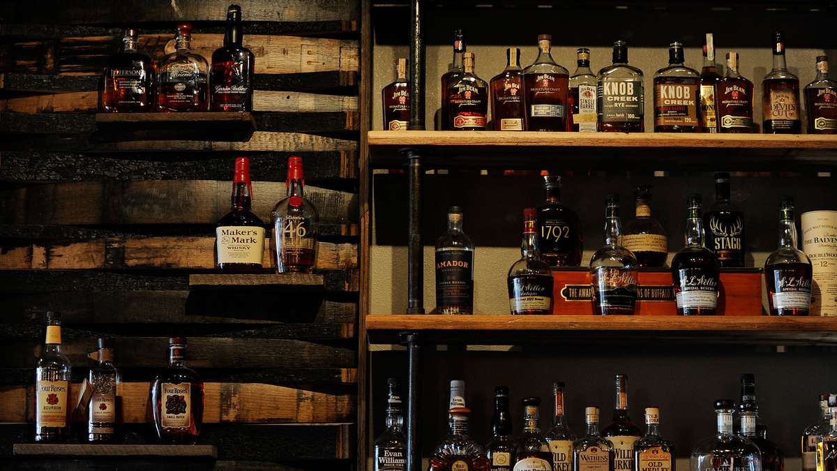 whiskey-bourbon-scotch-differences-FT-BLOG-0417.jpg