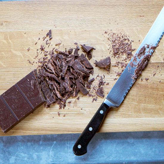 FWX SNIFFING CHOCOLATE