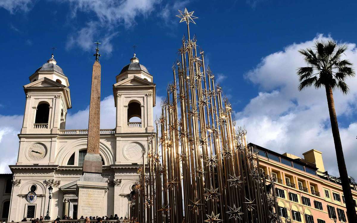 意大利罗马的金属圣诞树