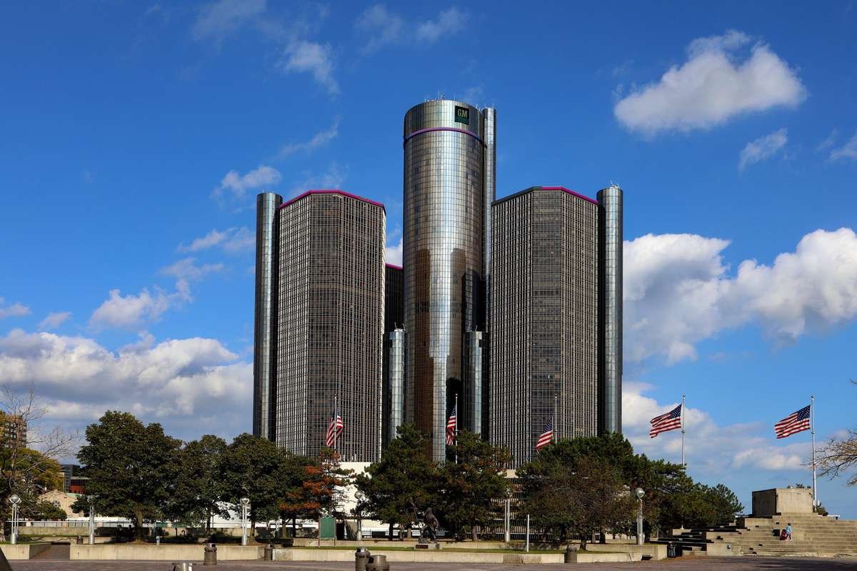 detroit-skyscrapers.jpg