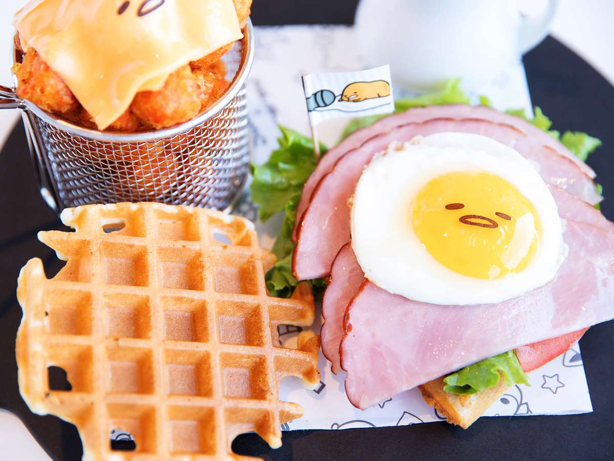 breakfast eggs waffle sandwich at sanrio karaoke