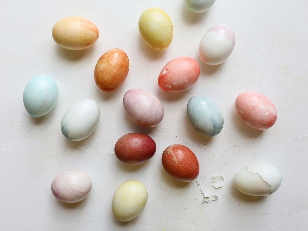 DIY Easter Egg Dyes
