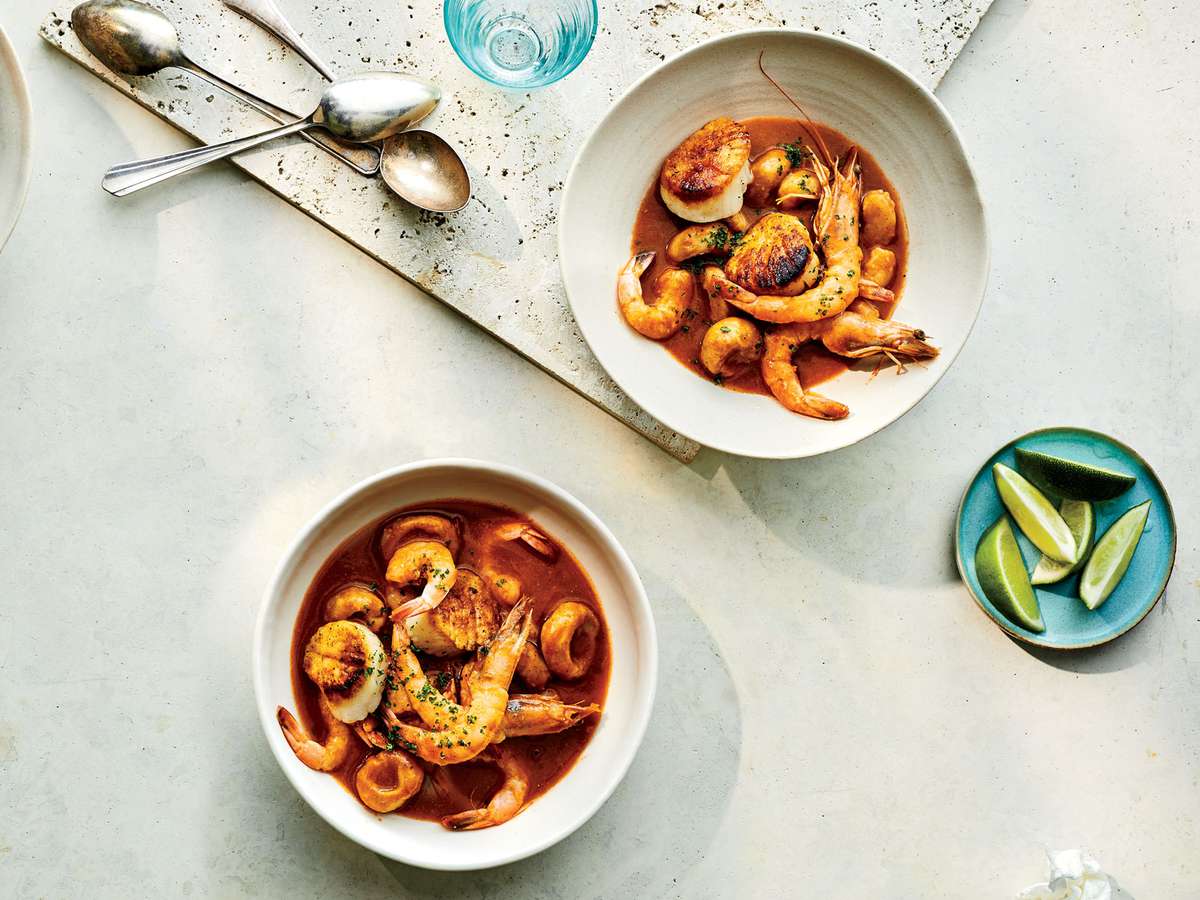Shrimp Stew with Scallops and Masa Dumplings (Chilpachole de Camar&oacute;n con Callo de Hacha y Chochoyotes) 