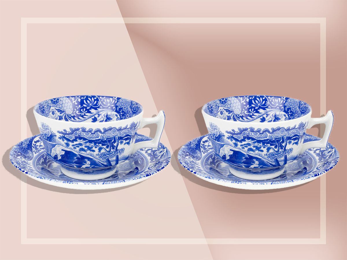 Blue and white tea cup