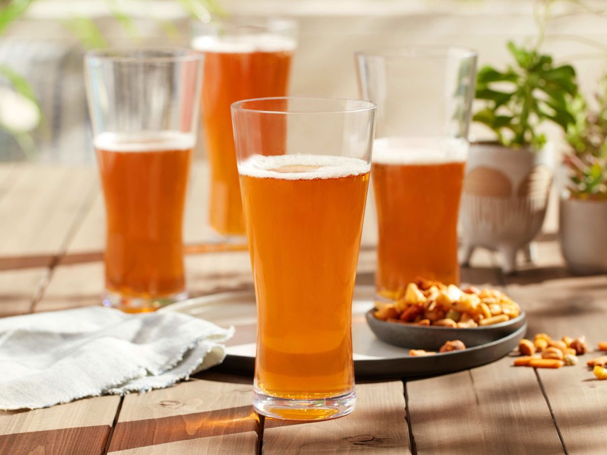 Libbey Indoors Out Break-Resistant Craft Brews Pilsner Beer Glasses, 20-ounce