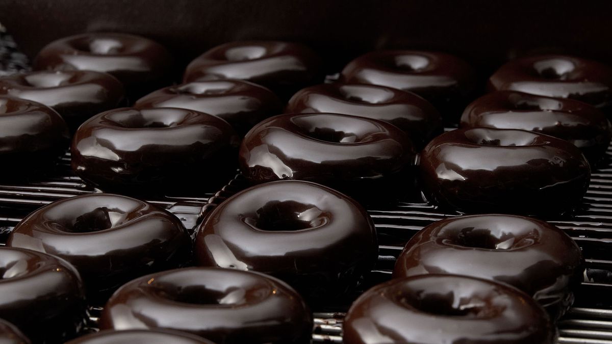 Krispy Kreme Doughnuts with Oreo Glaze