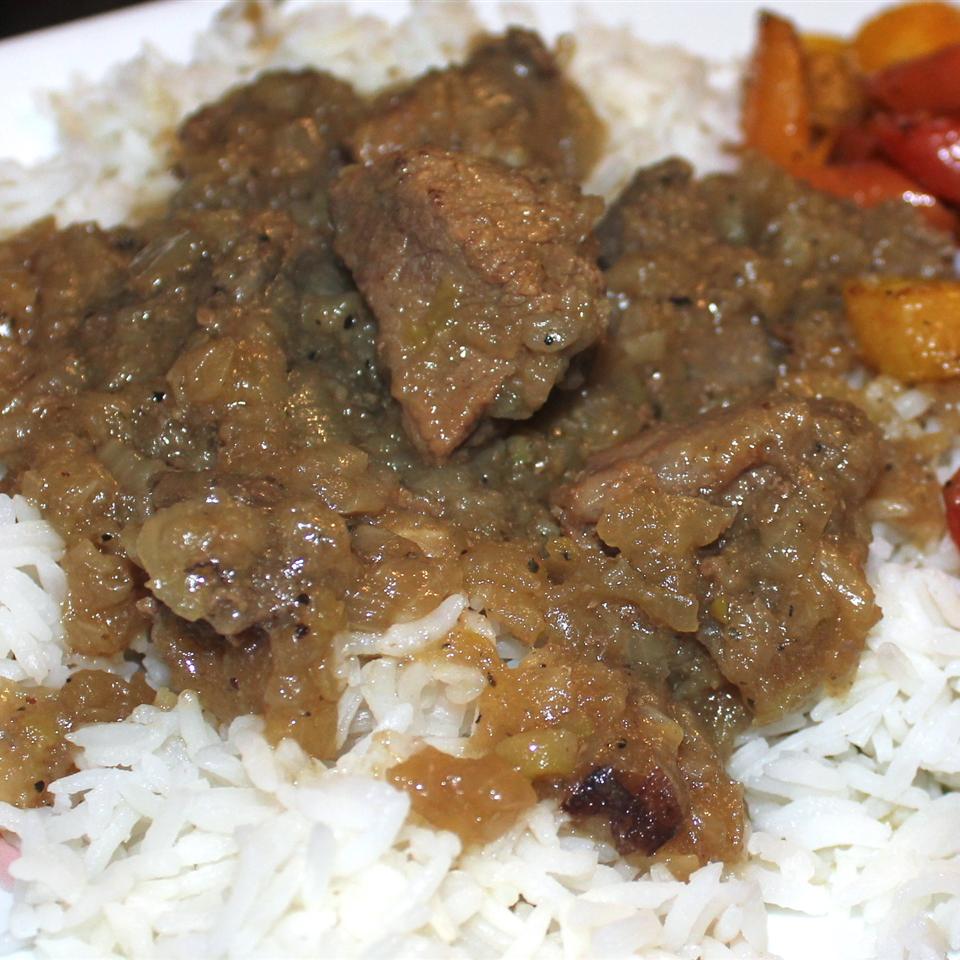 Egyptian Lahma Bil Basal (Beef in Rich Onion Sauce) Recipe | Allrecipes