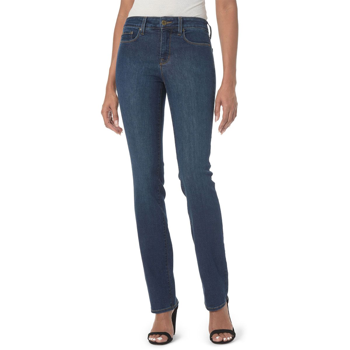 11 Best Jeans for Tall Women: Madewell, Frame, NYDJ, and More | InStyle