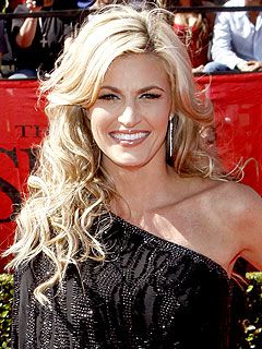 Erin Andrews | Erin andrews, Girl celebrities, Pretty outfits