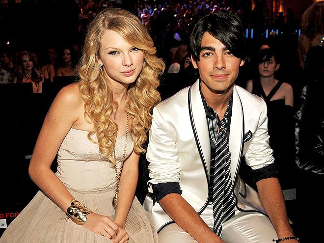 15 Throwback Photos Of Taylor Swift That Will Blow Your Mind
