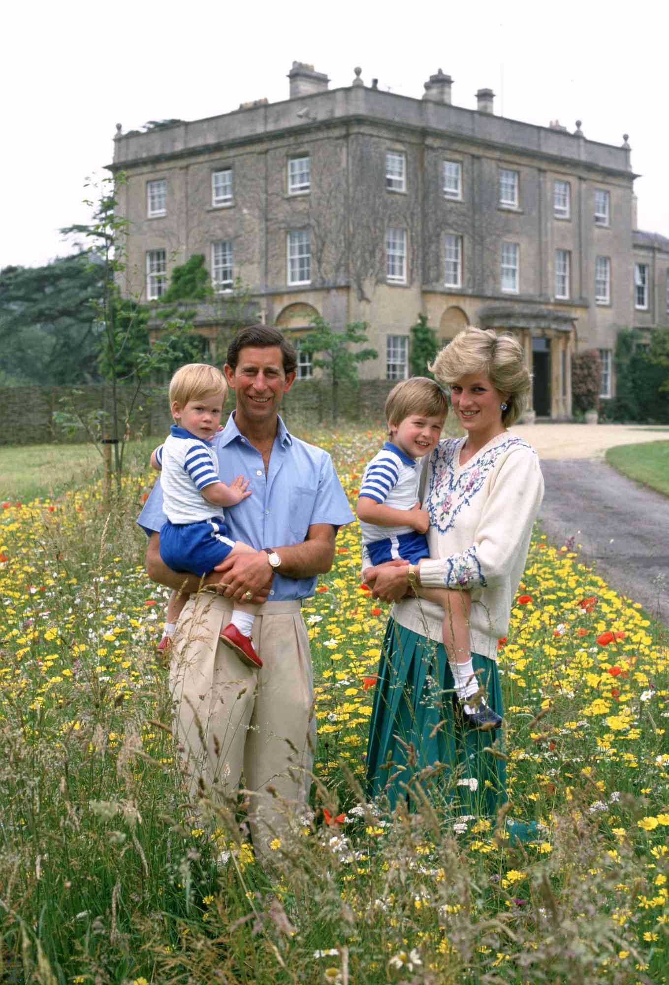 Prince William and Prince Harry Childhood Photos | PEOPLE.com