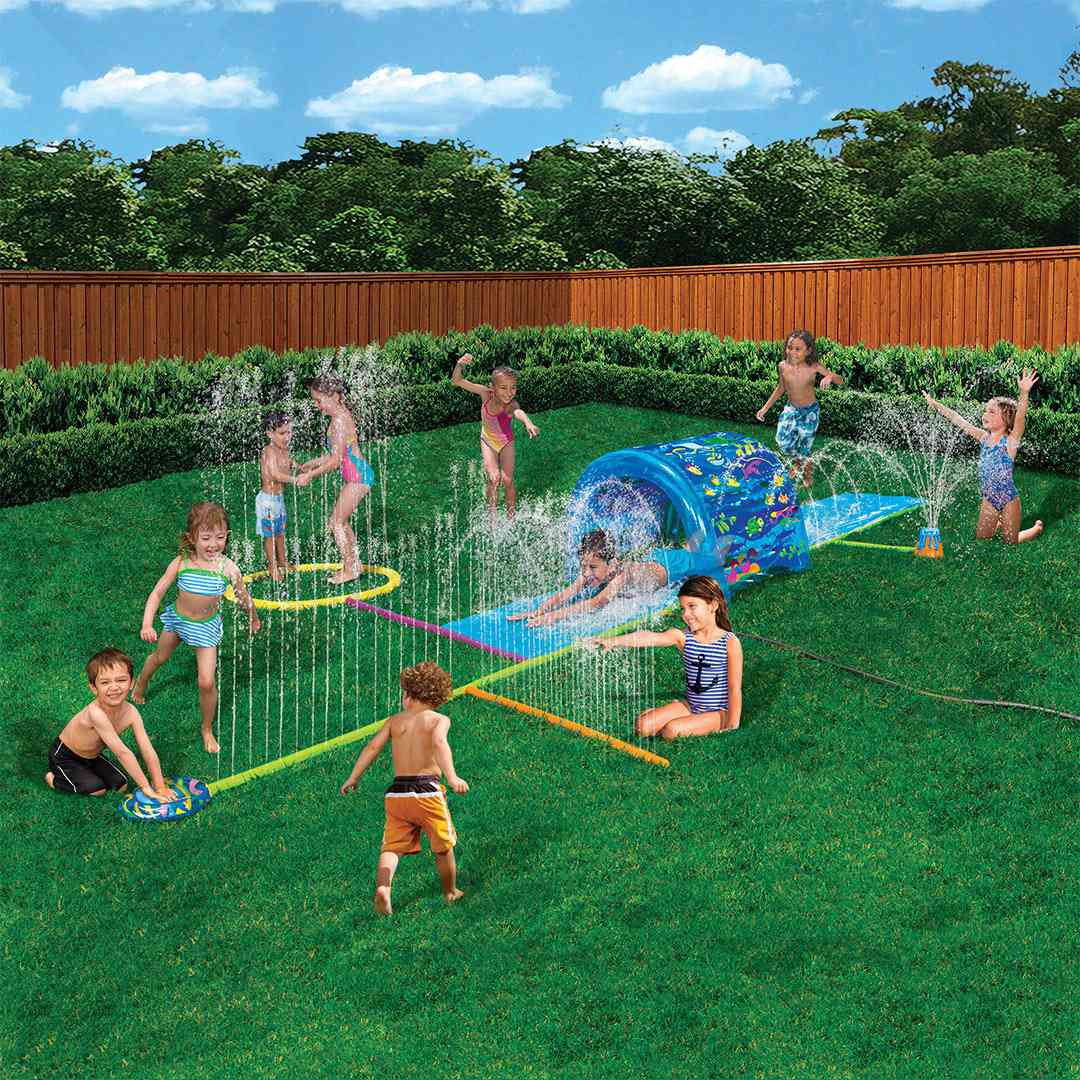 The Best Kids Sprinklers and Outdoor Water Toys 2020 | PEOPLE.com