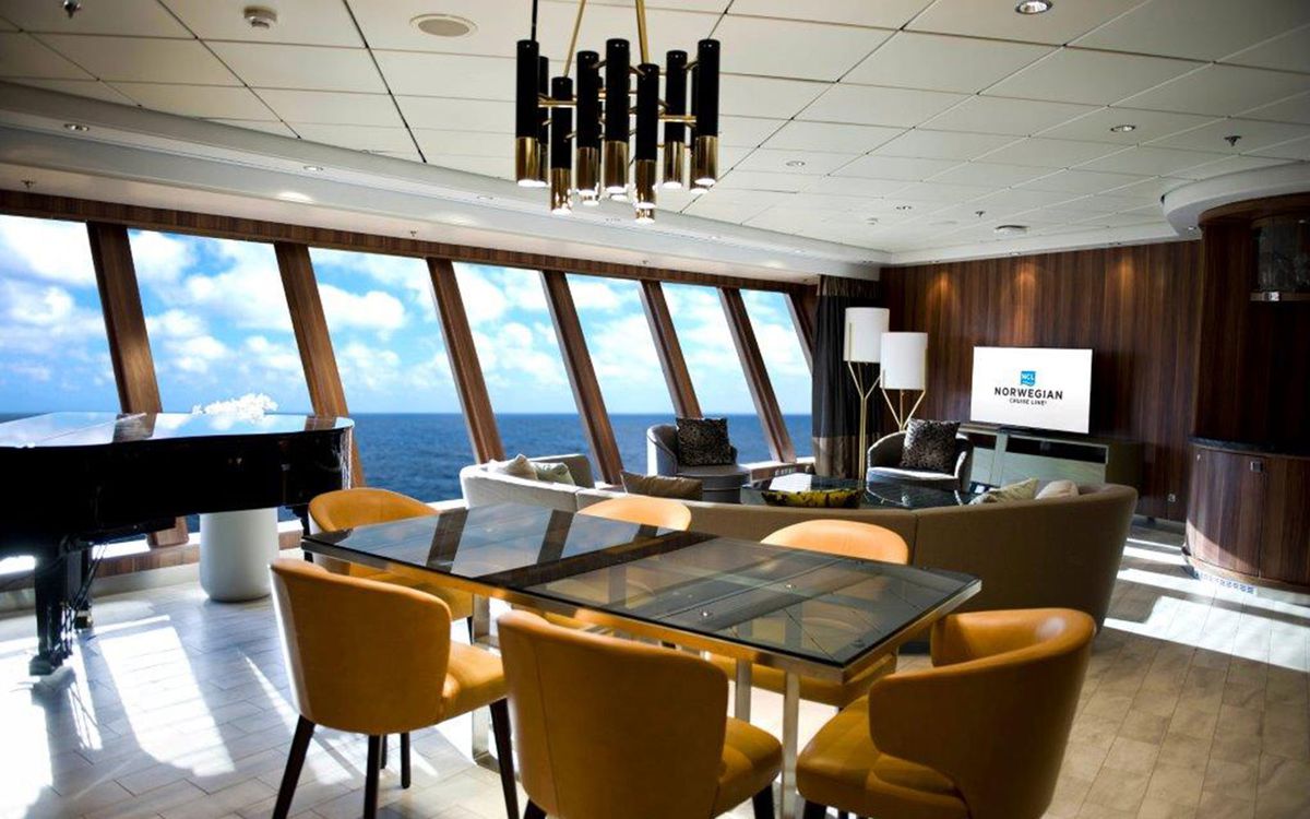 biggest cruise ship suite