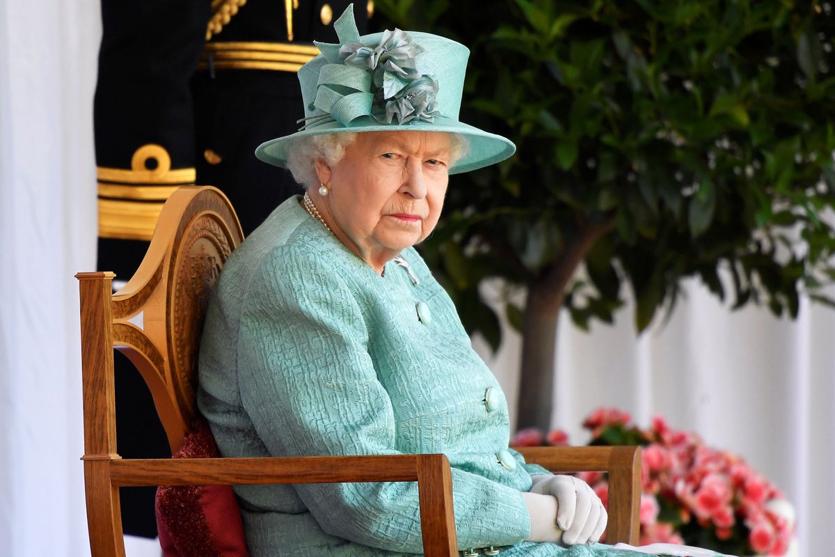 Latest Report on Queen Elizabeth’s Finances Expects $25 Million ...