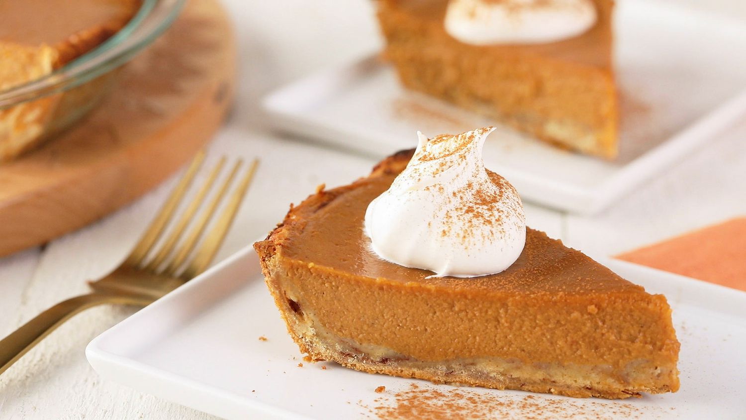 Is pumpkin pie better the next day?