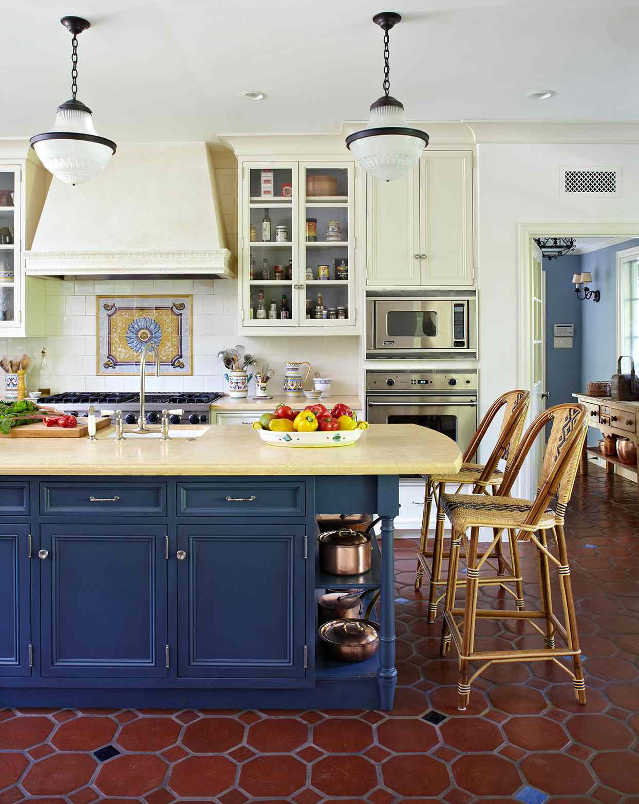 17 Blue Kitchen Ideas for a Refreshingly Colorful Cooking Space ...