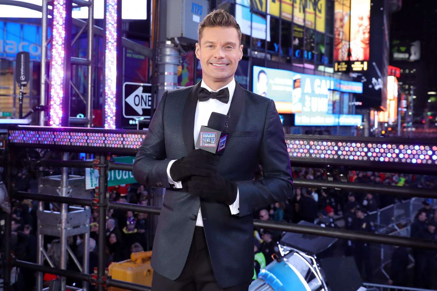 New Year's Eve viewers guide: How to watch | EW.com