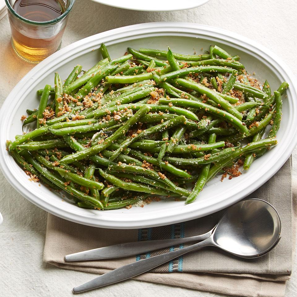 Green Beans with Parmesan-Garlic Breadcrumbs Recipe | EatingWell