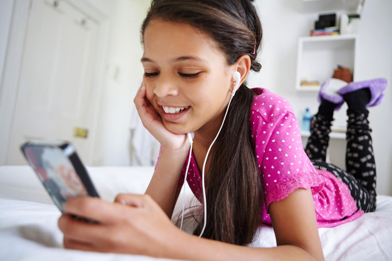 12 Podcasts Your Kids Should Be Listening To