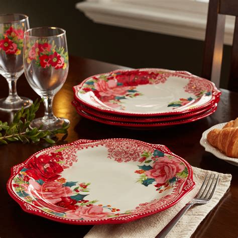 In fact, the dishes she uses at her restaurant, the the pioneer woman dinnerware sets