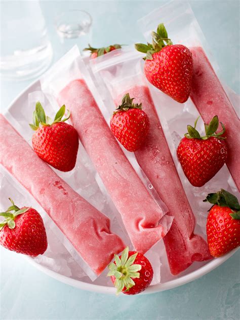 How to make frozen strawberry daiquiri recipe