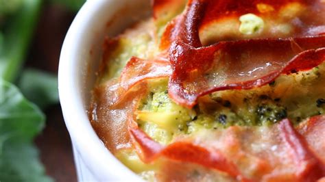 It's packed full of fresh spinach and feta cheese, making it a healthy, hearty, easy to. cheesy crustless quiche with broccoli and ham