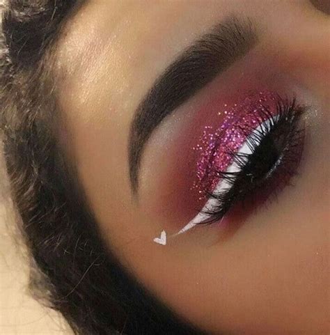 There is no other day that is more suitable than valentine's day to go for a pink or coral eyeshadow 10 romantic valentine's day makeup tips & ideas