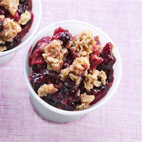 , in a medium bowl mix together your oatmeal, pecans, flour, maple syrup, apple sauce, cinnamon, vanilla, and salt blueberry healthy cobbler recipe