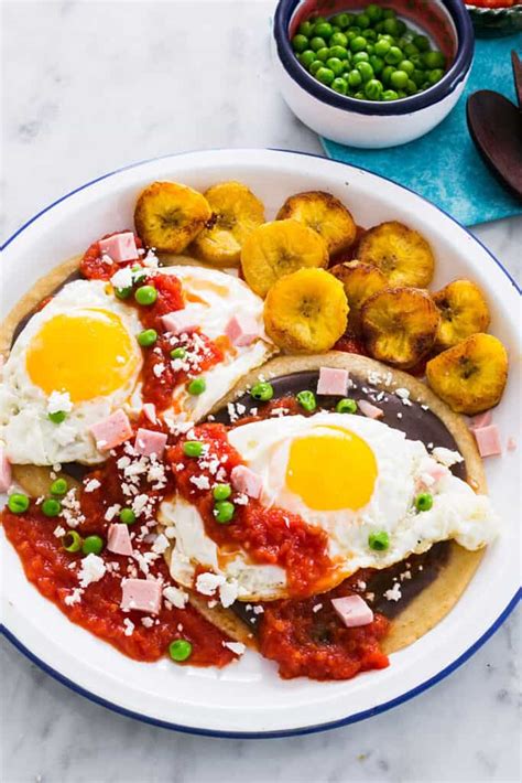 Fry the eggs to the desired degree of doneness huevos motulenos recipe