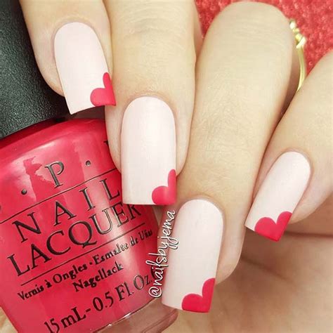 From pink and red nails, to nails with heart designs we have you covered! 15 gorgeous pink and red nail art ideas for valentine's day