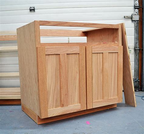 In this article, you'll find detailed plans for all the components: woodworking plans cabinets