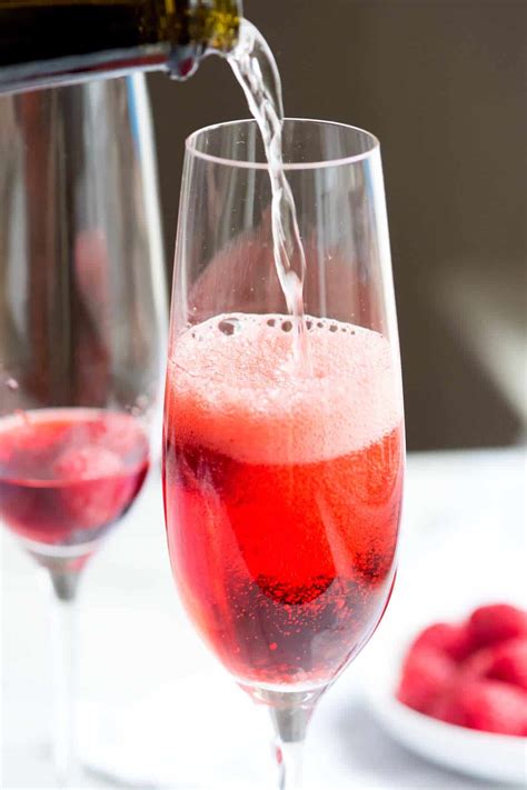 These classic chambord cocktails will make you feel so fancy chamb and bubbly chambord kir royale