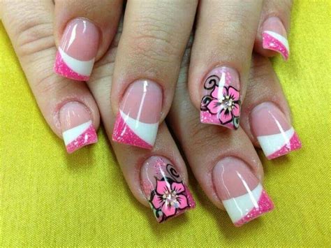 Learn howto do a valentine pink heart with this short valentine's day nail art design tutorial without any nail art tools! 5 easy diy pink valentine's day nail art tutorials