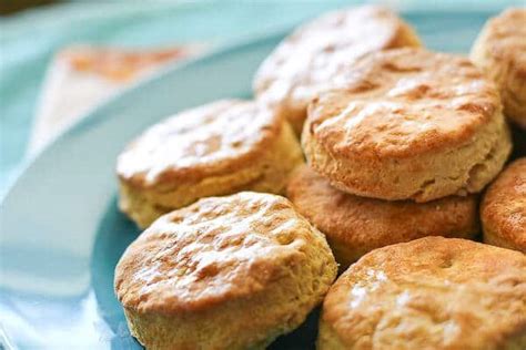 pioneer woman biscuit and gravy