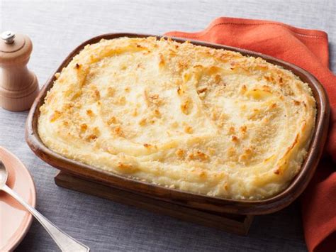 baked macaroni and cheese pioneer woman