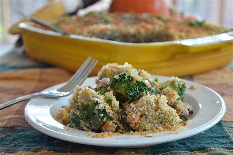 Sprinkle the crumb mixture over the broccoli mixture broccoli wild rice casserole pioneer woman