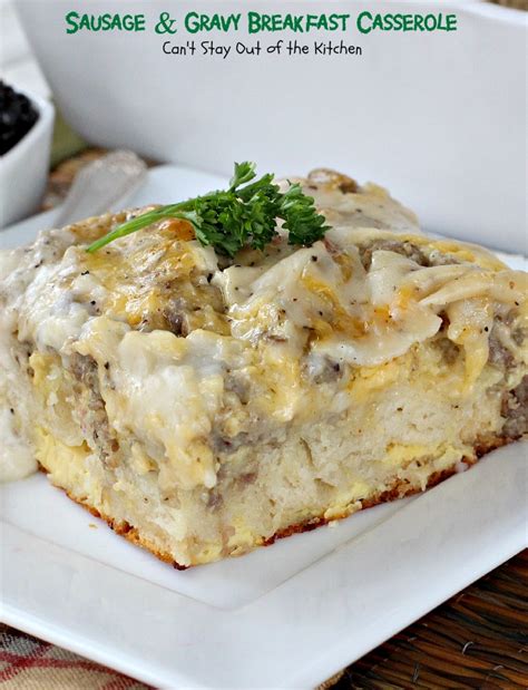 pioneer woman biscuits and gravy casserole