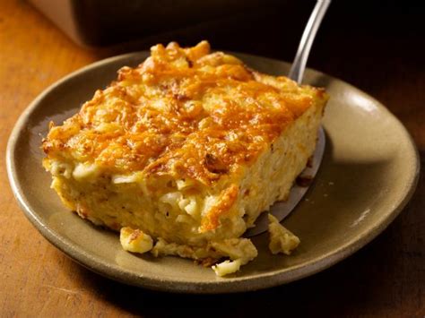 This mac and cheese was created by the pioneer woman but it is loved by all! pioneer woman baked mac and cheese