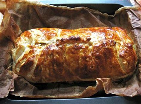 pulled pork in puff pastry